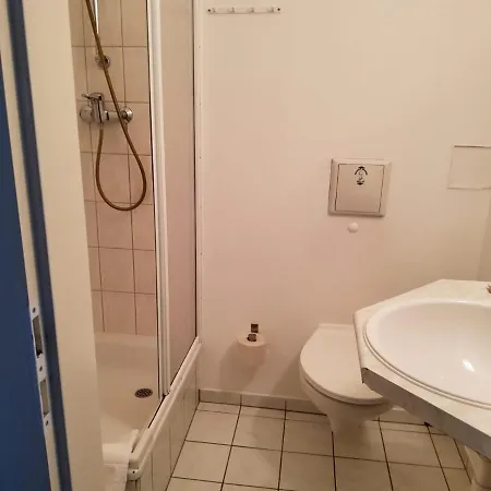 Zum Ratskeller Hotel *
